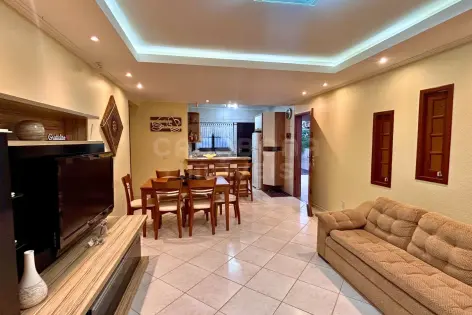 Imagem #4 do imóvel Casa com piscina e 3 dormitórios a 450 metros do mar no bairro Vista Alegre