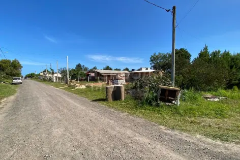 Imagem secundária do Terreno de Esquina no Balneário Figueirinha – Posição Solar Norte