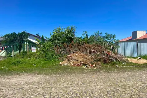 Imagem principal do Terreno Amplo no Bairro Verde Mar em Arroio do Sal