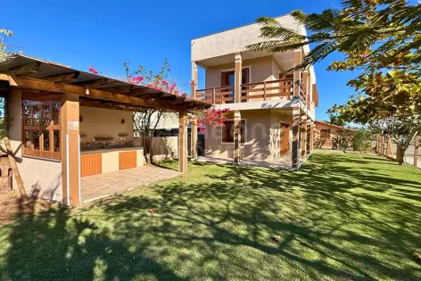 Imagem #2 do imóvel Sobrado amplo a apenas 500 metros do mar no bairro Rondinha