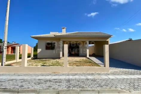 Imagem #3 do imóvel Casa com Lareira a 600m do Mar no Bairro Marambaia – Arroio do Sal
