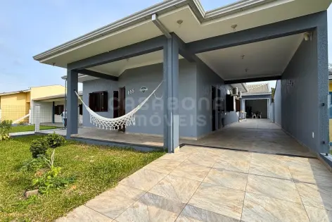 Imagem #2 do imóvel Casa de alto padrão com 4 dormitórios, piscina e espaço gourmet a 400 metros do mar
