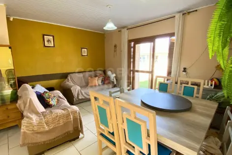 Imagem #4 do imóvel Casa a apenas 180 metros da praia, com piscina e espaço gourmet no Bairro São Jorge