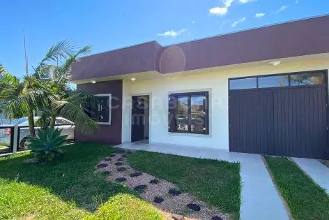 Imagem principal do Casa com suíte em terreno amplo de 300 m² – conforto, espaço e excelente aproveitamento