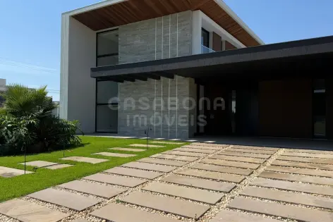 Imagem secundária do Sobrado Luxuoso em Condomínio Fechado - Torres