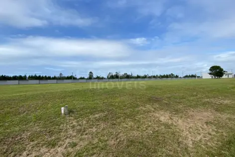 Imagem #3 do imóvel Amplo Terreno de 540 m² em Condomínio Planejado no Parque das Figueiras em Arroio do Sal