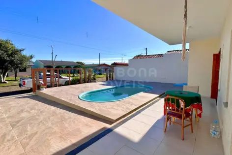 Imagem #3 do imóvel Casa com piscina e espaço gourmet a 500 metros da praia em Areias Brancas