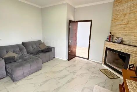 Imagem #4 do imóvel Casa de alto padrão com 4 dormitórios, piscina e espaço gourmet a 400 metros do mar