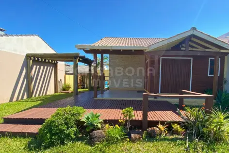Imagem secundária do Casa com piscina a apenas 100 metros da praia em Arroio do Sal!