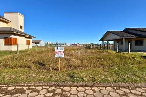 Imagem #1 do imóvel Terreno a apenas 400 metros da praia no bairro Camboim