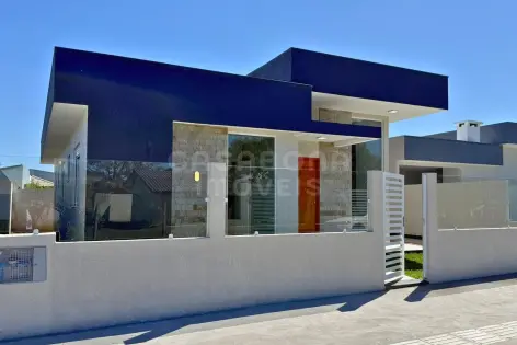 Imagem secundária do Casa nova e moderna a poucos metros da praia no Camboim – Arroio do Sal