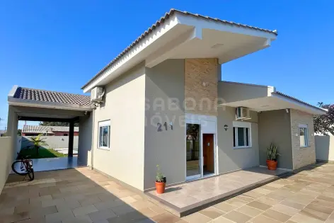 Imagem #2 do imóvel Casa com piscina a 200 metros do mar em Arroio do Sal