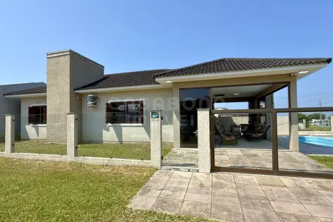 Imagem principal do Casa com Piscina a 80 Metros da Praia em Arroio do Sal