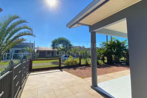 Imagem #4 do imóvel Casa Mobiliada com Piscina a Poucos Passos da Praia em Arroio do Sal