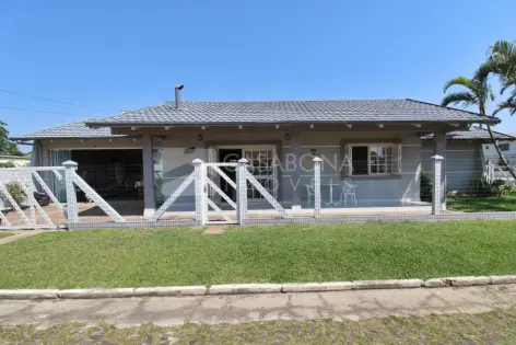 Imagem principal do Encantadora Residência de Esquina no Balneário Areias Brancas