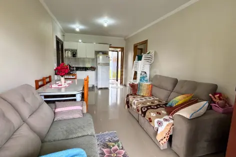 Imagem #4 do imóvel Casa a Apenas 300 Metros da Praia com Suíte e Duas Vagas de Garagem
