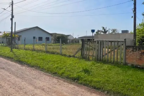 Imagem #3 do imóvel Terreno amplo a 590 metros da praia no bairro São Jorge