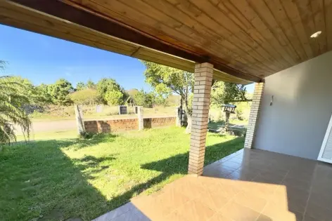 Imagem #2 do imóvel Casa com 3 dormitórios, amplo terreno e frente para área de preservação