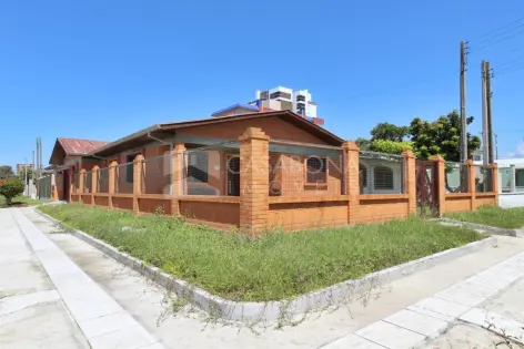 Imagem principal do Casa de Esquina em Excelente Localização