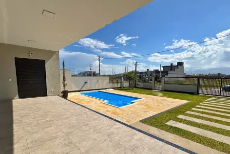 Imagem #2 do imóvel Casa mobiliada com piscina a apenas 350 metros da praia em Arroio do Sal