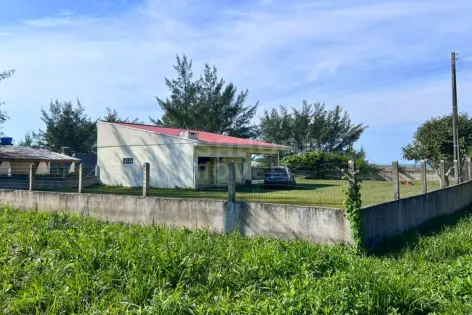 Imagem #3 do imóvel Oportunidade única com três terrenos e casa a apenas 100 metros da praia em Sereia do Mar