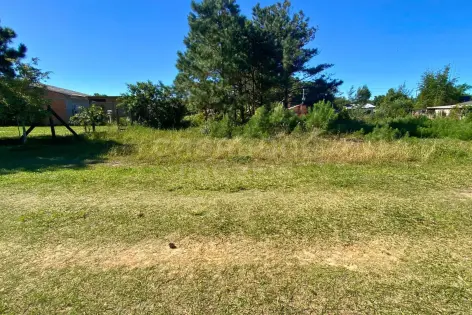 Imagem principal do Terreno a 200 Metros da Praia – Oportunidade Imperdível para Construir no Litoral