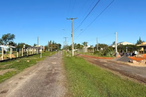 Imagem secundária do Amplo Terreno de 450m² na Lagoa da Camboim – Próximo ao Mar e ao Centro