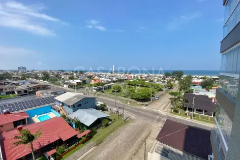 Imagem secundária do Refúgio à Beira-Mar: Aconchegante Apartamento no Balneário Jardim Raiante