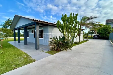 Imagem principal do Casa exclusiva a 20 metros do mar no Jardim Raiante
