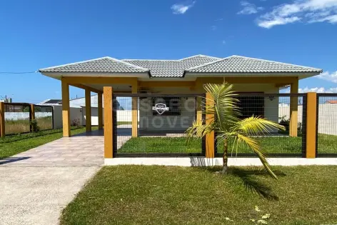 Imagem principal do Casa Ampla com Terreno Diferenciado e Excelente Posição Solar