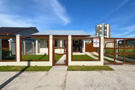 Imagem principal do Casa ampla com 4 dormitórios a 250 metros da praia em Arroio do Sal