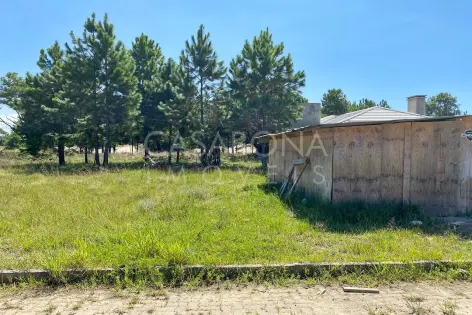 Imagem secundária do Oportunidade no Tupancy: terreno bem localizado a 800m do mar