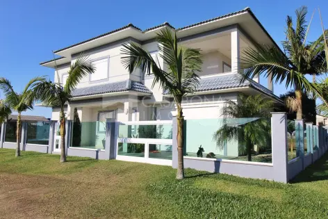 Imagem principal do Residência de Alto Padrão no Balneário Pérola: Luxo e Conforto em Arroio do Sal!