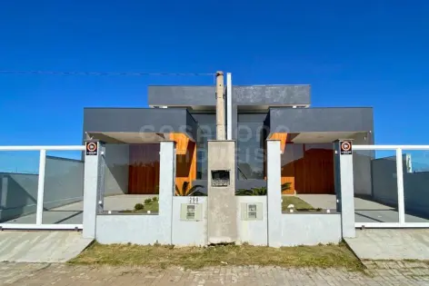 Imagem principal do Casa Geminada a 300 Metros do Mar no Loteamento Esmeralda – Arroio do Sal