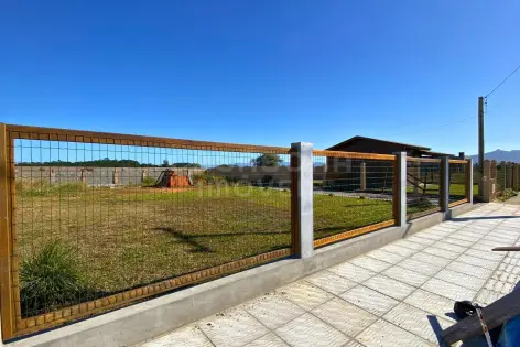 Imagem principal do Terreno amplo e cercado no Jardim Raiante a apenas 1 km do centro