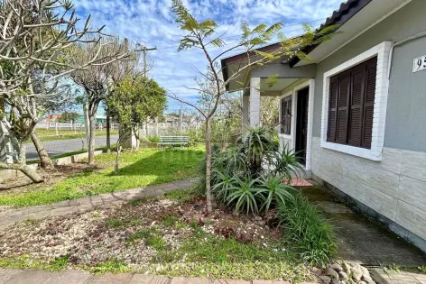 Imagem #2 do imóvel Casa com 4 dormitórios no Centro de Arroio do Sal, a 550 metros do mar