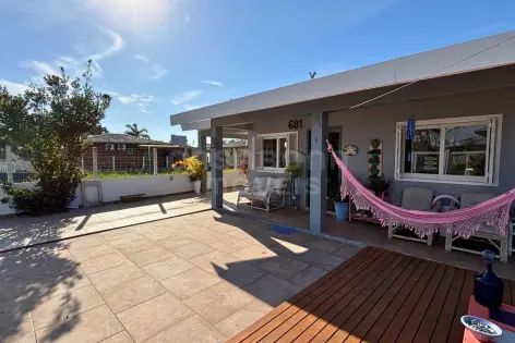 Imagem #3 do imóvel Casa com 3 dormitórios a apenas 700 metros da praia em Torres