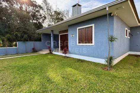 Imagem #3 do imóvel Casa a Apenas 300 Metros da Praia com Suíte e Duas Vagas de Garagem