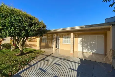 Imagem #2 do imóvel Casa em Areias Brancas a 50 metros da praia, pronta para receber sua família
