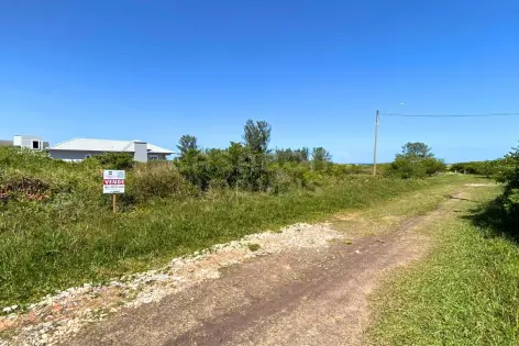 Imagem secundária do Terreno com ótima localização e posição solar privilegiada no Balneário Atlântico