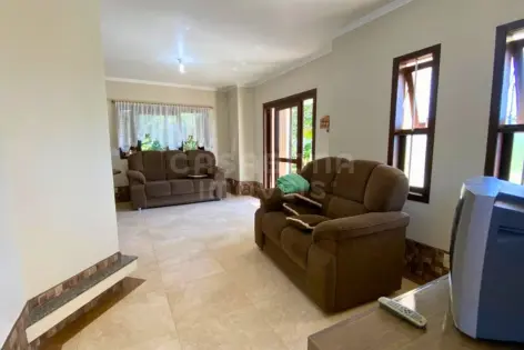 Imagem #2 do imóvel Casa com 3 Dormitórios a 70m da Praia no Bairro São Pedro – Excelente Localização
