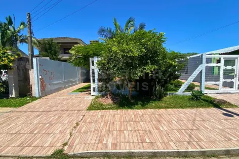 Imagem #4 do imóvel Lindo Sobrado com 3 Dormitórios no Bairro Malinsky – Próximo ao Mar e ao Centro
