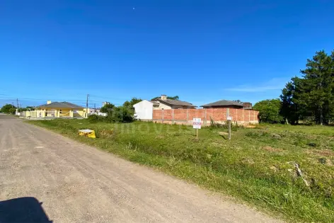 Imagem secundária do Terreno 10 x 30 no Balneário Figueirinha – Espaço e Potencial para Construir