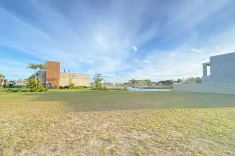 Imagem #4 do imóvel Terreno Exclusivo em Condomínio Fechado com Piscina e Áreas de Lazer