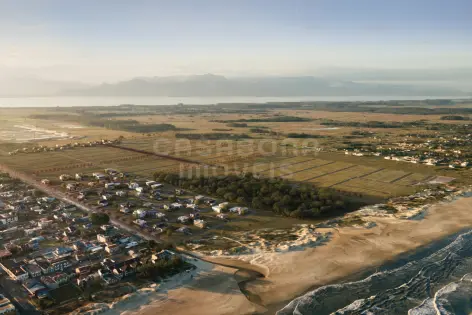 Imagem #4 do imóvel Terreno em Loteamento com Infraestrutura Completa no Verde Mar em Curumim
