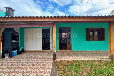 Imagem #1 do imóvel Ampla casa com piscina e 4 dormitórios no bairro Malinsky