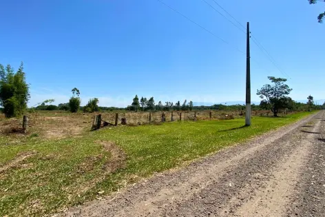 Imagem #4 do imóvel Área de terra na beira da Estrada do Mar