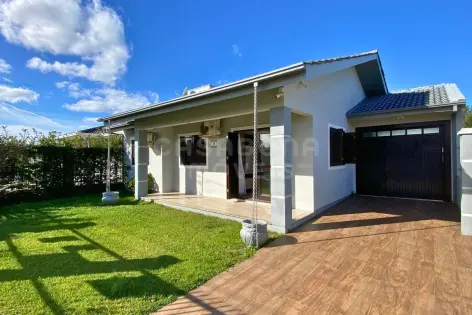 Imagem principal do Casa com piscina e espaço gourmet a 200 metros do mar em Curumim