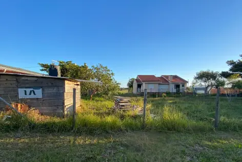 Imagem principal do Terreno 12 x 25 no Balneário Atlântico – Posição Solar Norte e Excelente Potencial de Valorização