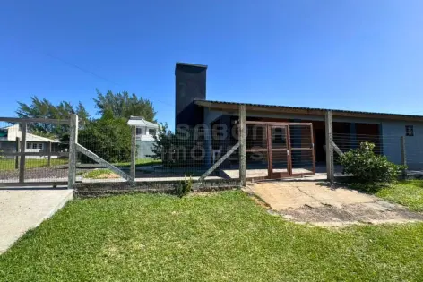 Imagem #4 do imóvel Casa com Chalé Independente a 60m da Praia no Bairro São Jorge – Ótima para Moradia e Renda